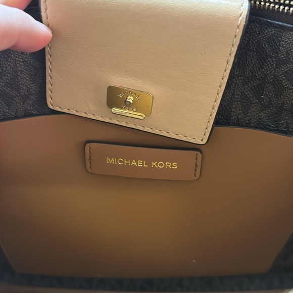 Michael Kors purse - Picture 4 of 5